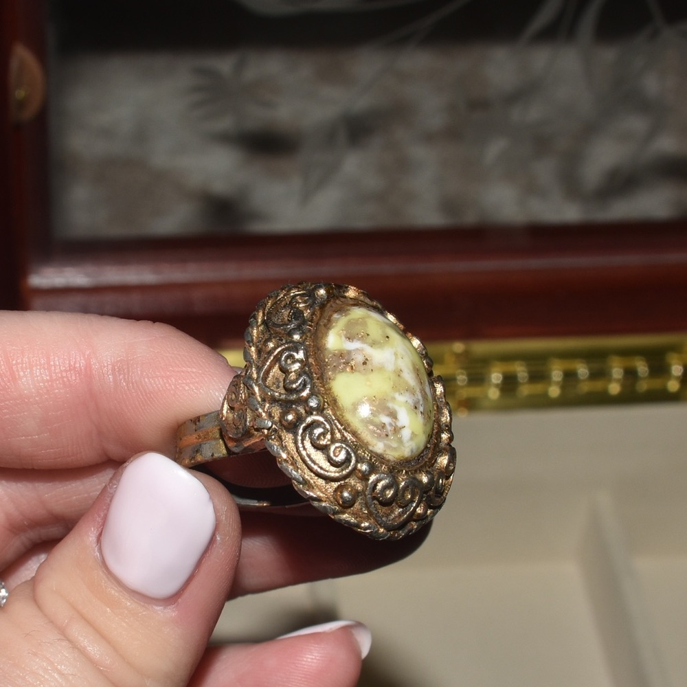 Vintage Statement Ring - image 3